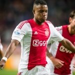 Slecht Ajax wint nipt van De Graafschap