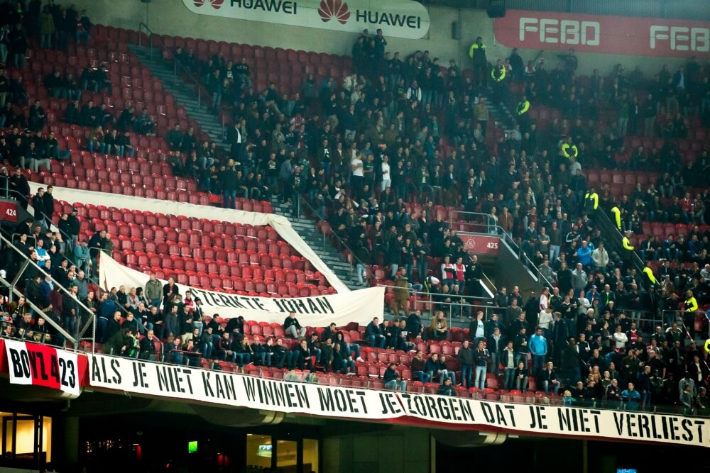Ajax dramatisch in Eredivisie