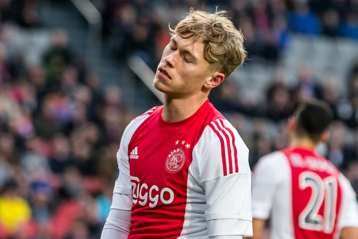 Ajax faalt met niet-speelgerechtigde Fischer