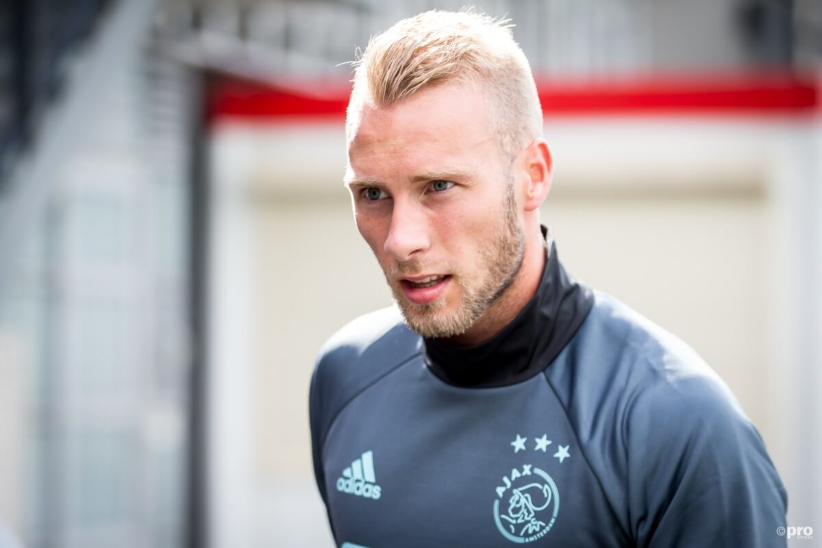 Van der Hoorn verlaat Ajax