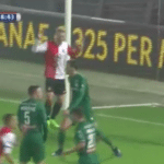 Feyenoord-middenvelder opent score