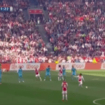 Ajax-middenvelder opent razendsnel score