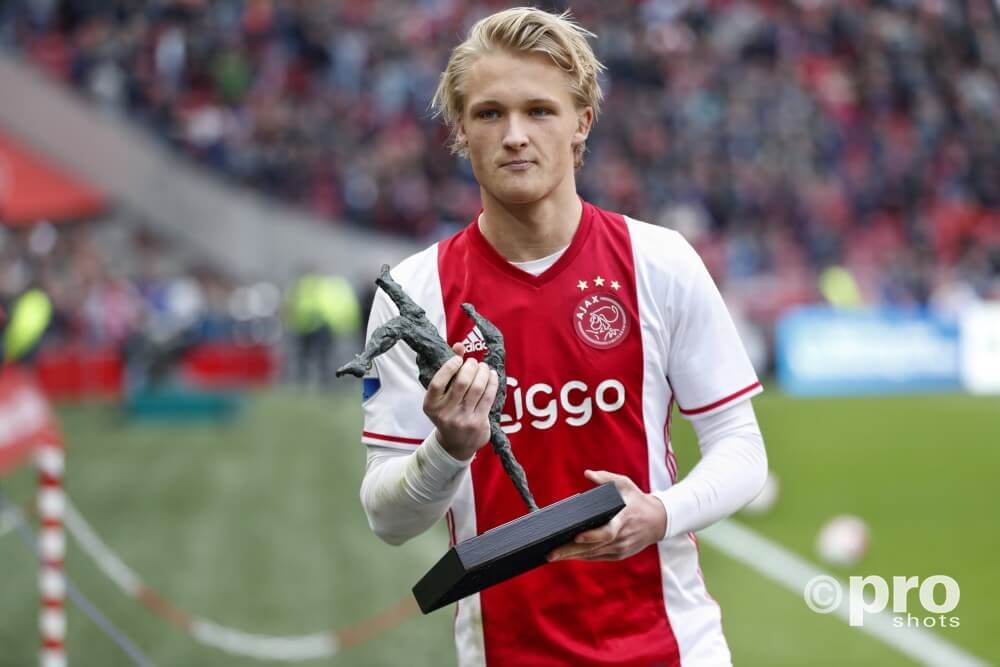 ‘Ajax wijst megabod op Dolberg af’