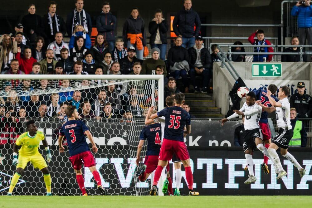 Blamage voor Ajax: uitgeschakeld in Europa na nederlagen tegen Rosenborg