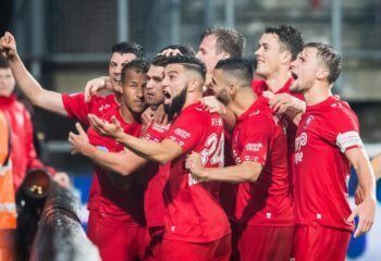 Holla bezorgt Twente drie punten in derby