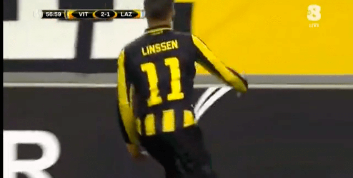 Linssen brengt Vitesse weer aan de leiding