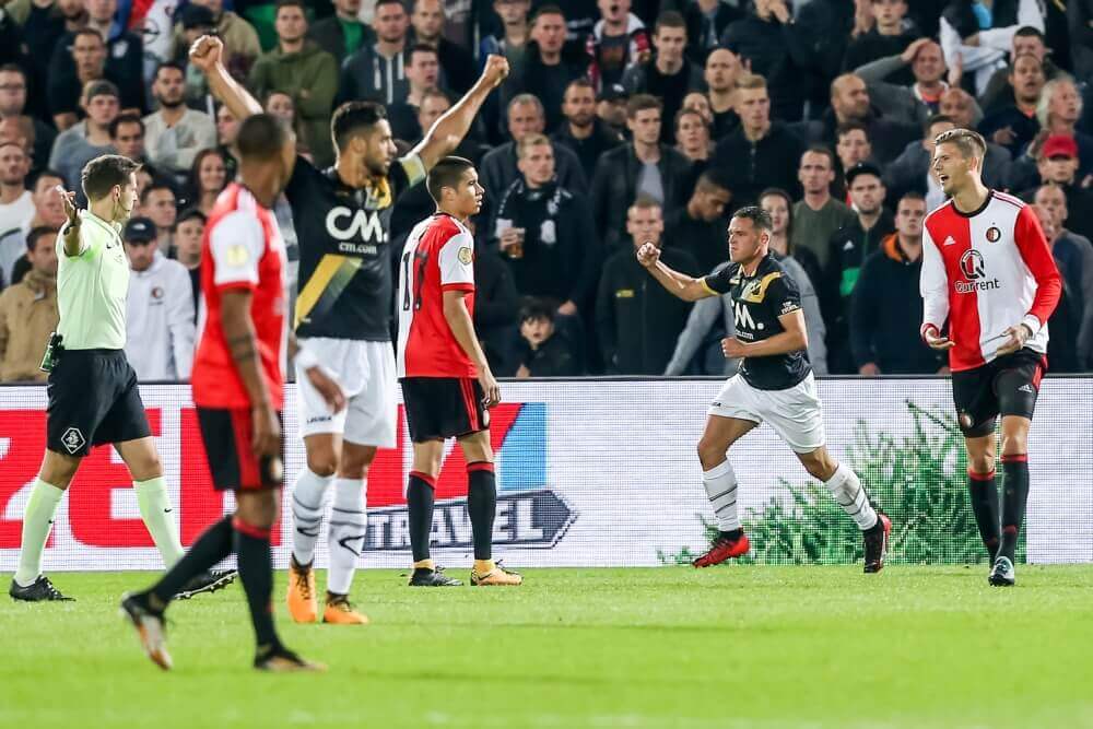 NAC wint voor het eerst in De Kuip van Feyenoord