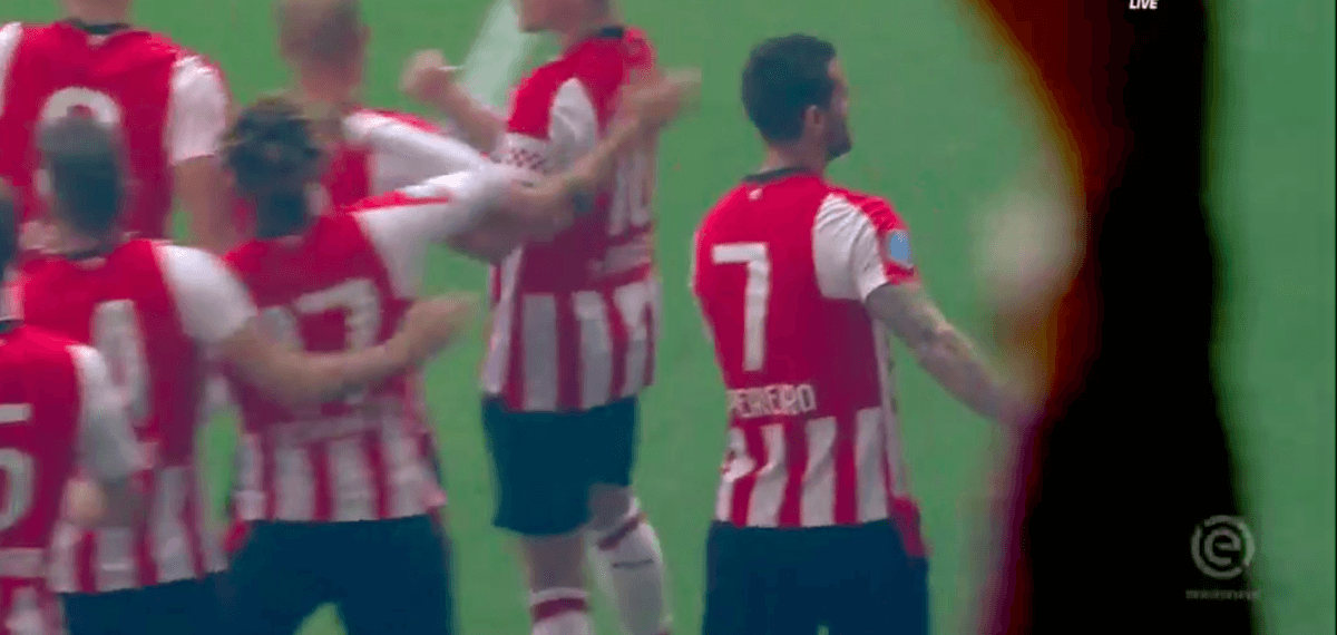 PSV razendsnel op voorsprong in topper
