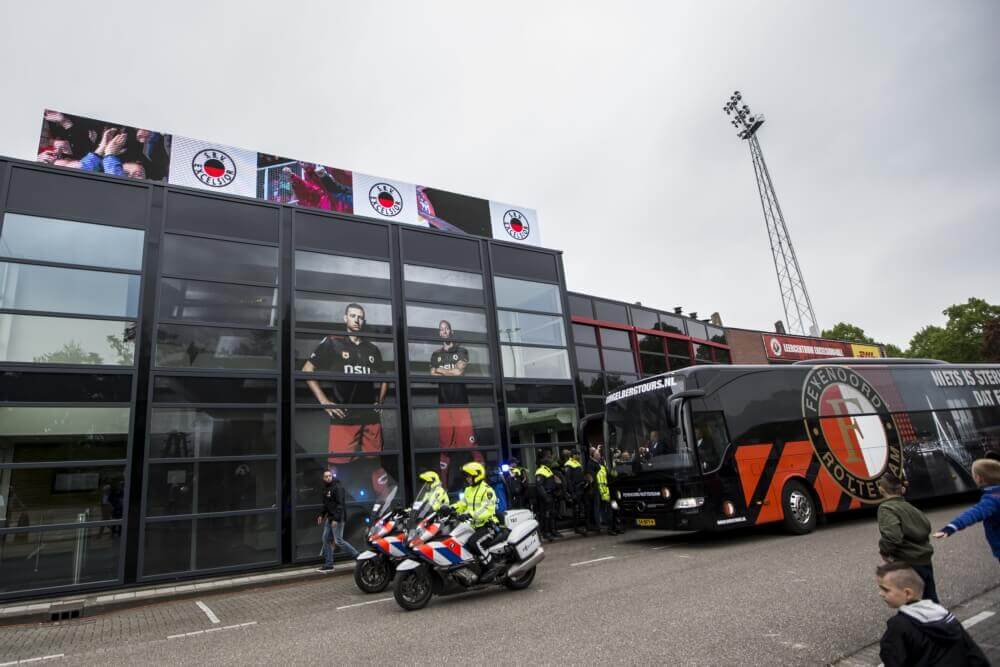 Taakstraffen voor rellen na Feyenoord-duel