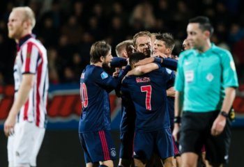 Ajax rekent pas in slotfase af met Willem II