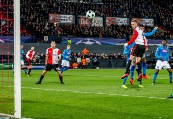 Feyenoord sluit Champions League af met drie punten tegen Napoli