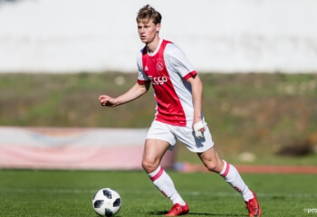 OFFICIEEL: Ajax en Barcelona akkoord over De Jong
