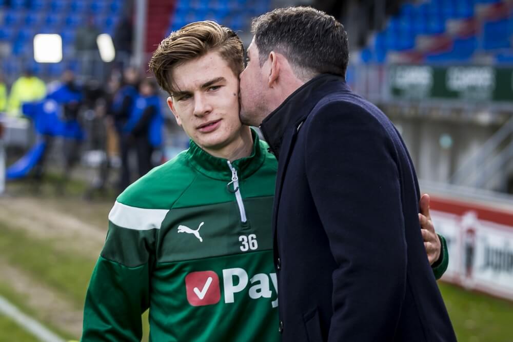 Willem II en FC Groningen delen punten bij speciaal duel voor familie Van de Looi