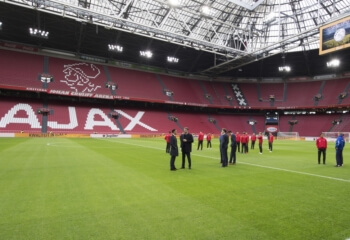 Ajax met moeite langs FC Twente