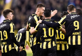 Vitesse wint gemakkelijk van Groningen