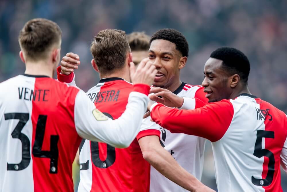 Feyenoord haalt uit in stadsderby