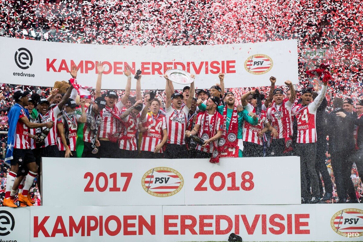 ‘Ajax heeft 32% kans op de titel, PSV 29%’