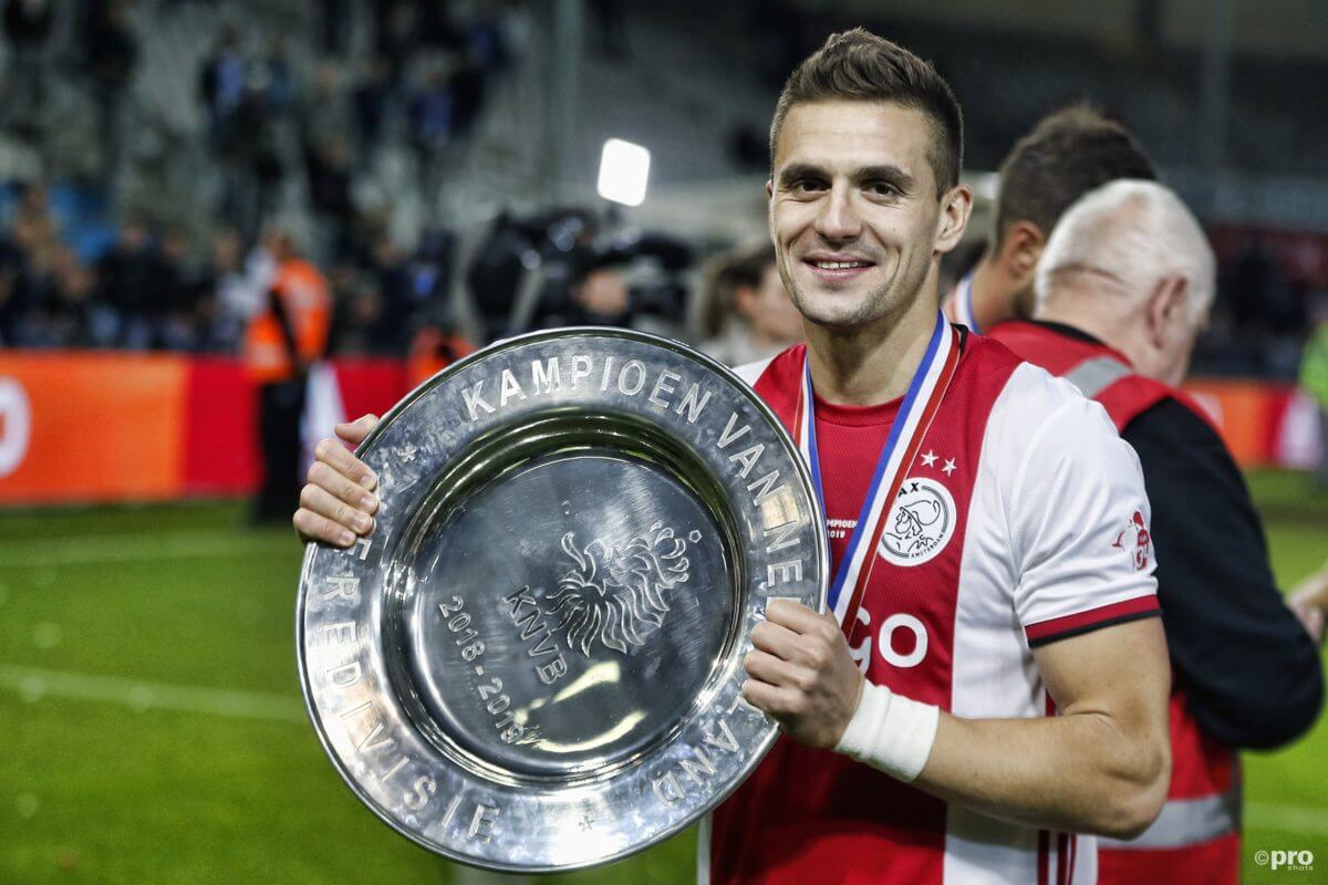 Ajax breekt het contract van topscorer Tadic open