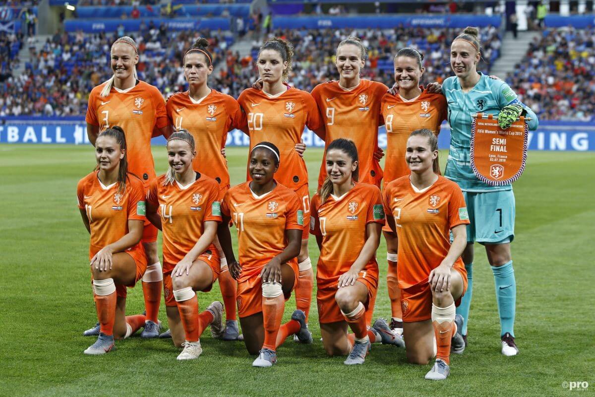 De Oranje Leeuwinnen winnen met 1-0 van Zweden en plaatsen zich voor de WK-finale!