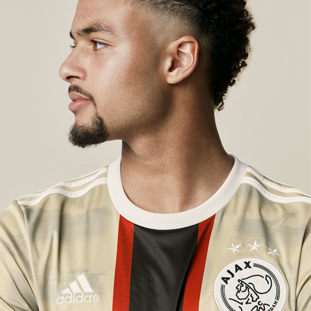 Derde tenue Ajax 2022/2023